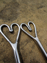 Load image into Gallery viewer, Heart Salad Servers