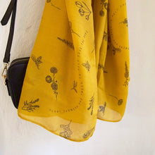 Load image into Gallery viewer, Bee and Wildflower Scarf