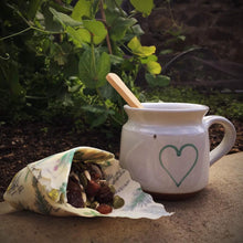 Load image into Gallery viewer, Natural Beeswax Food Wraps - The Munro 