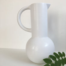 Load image into Gallery viewer, White Ampora Jug Vase