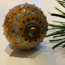 Load image into Gallery viewer, Vintage Doorknobs